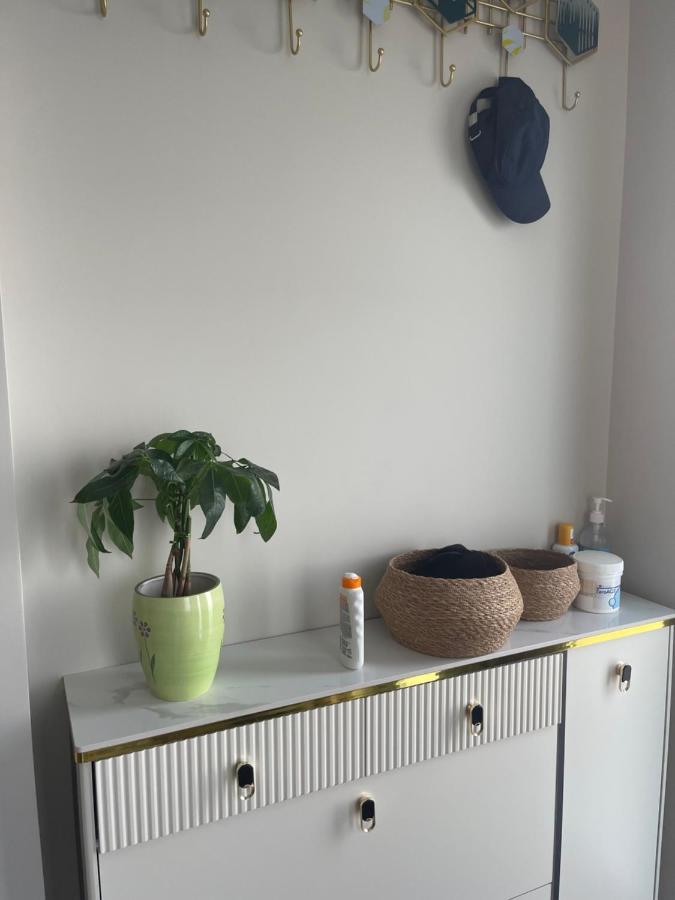 Modern Huge Double Room With Private Bathroom In Colindale Edgware Exteriör bild